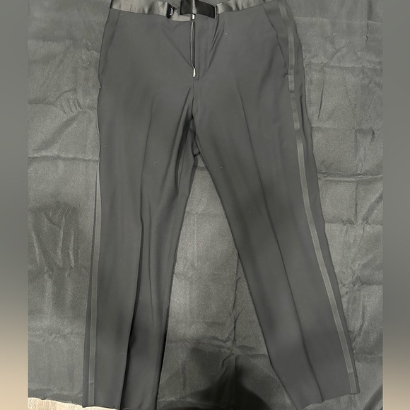 Hugo Boss Tuxedo kit - Picture 12 of 15